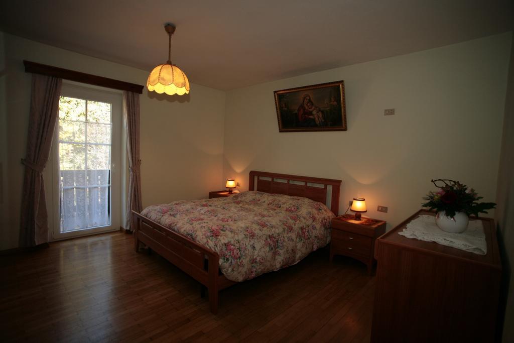 Villetta Panorama Daire Canazei Oda fotoğraf